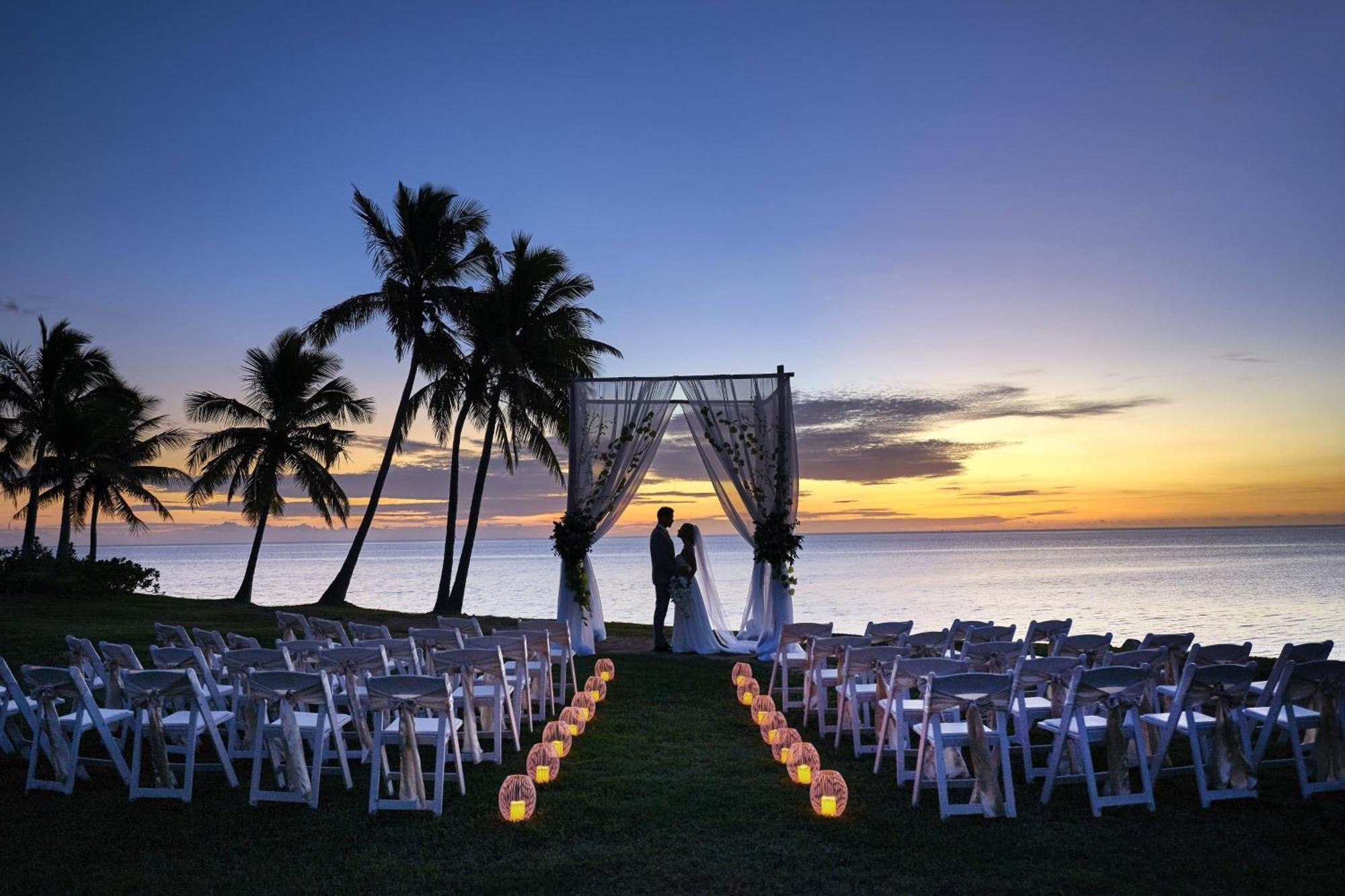 منتجع فيجي ماريوت مومي بييه Momi المظهر الخارجي الصورة A wedding at the Four Seasons Resort