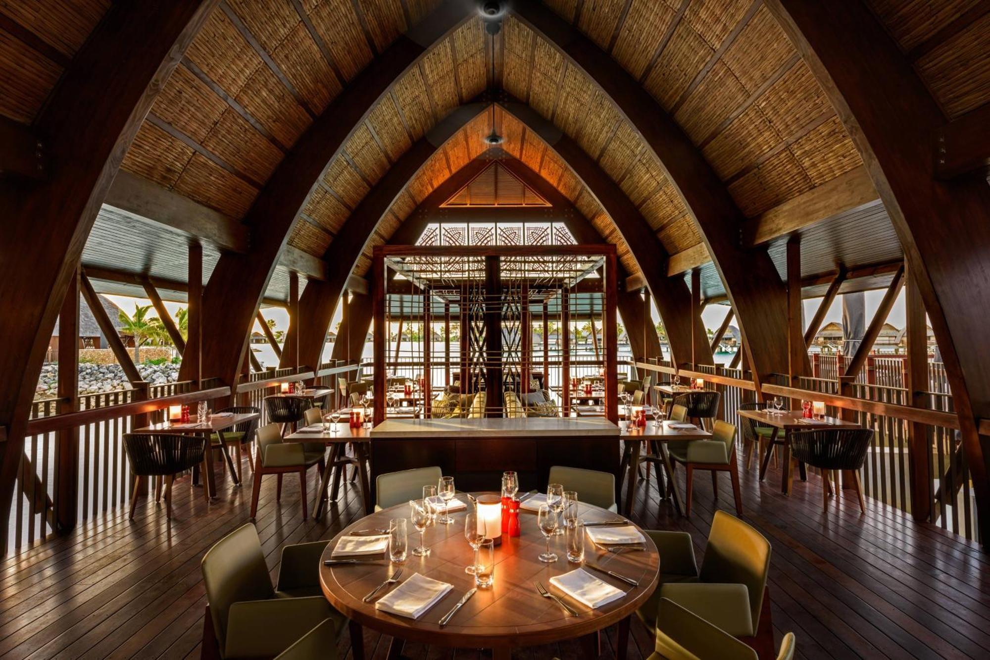 منتجع فيجي ماريوت مومي بييه Momi المظهر الخارجي الصورة The interior of the restaurant